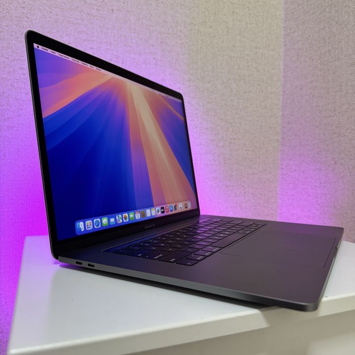 MacBook Pro 15 Core i9, 32Gb топ комплектація!