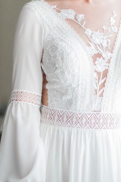 Весільна сукня