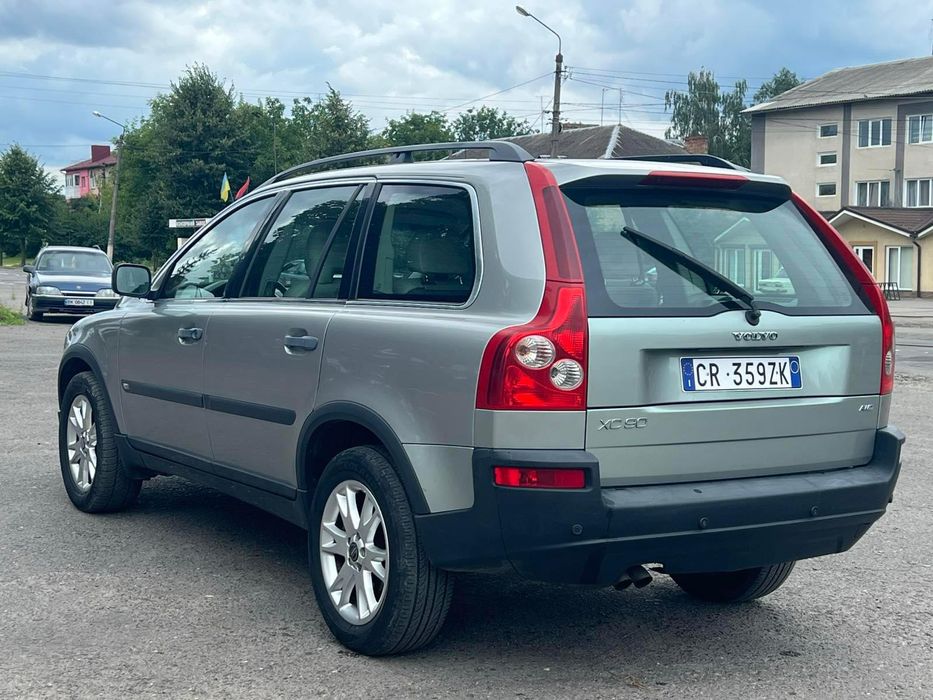 Джип для ЗСУ Вольво ХС90