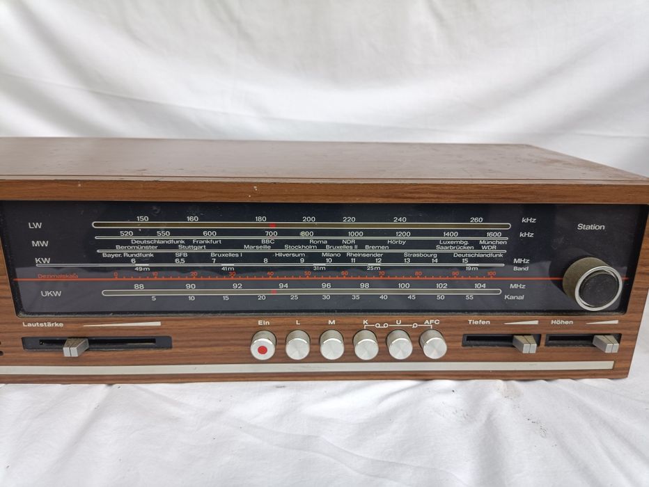 Вінтажне радіо Telefunken Gavotte 401