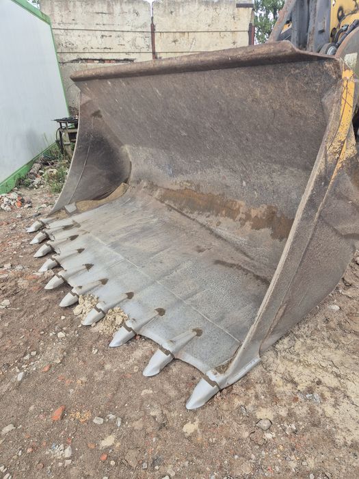 Volvo l110e 2003r