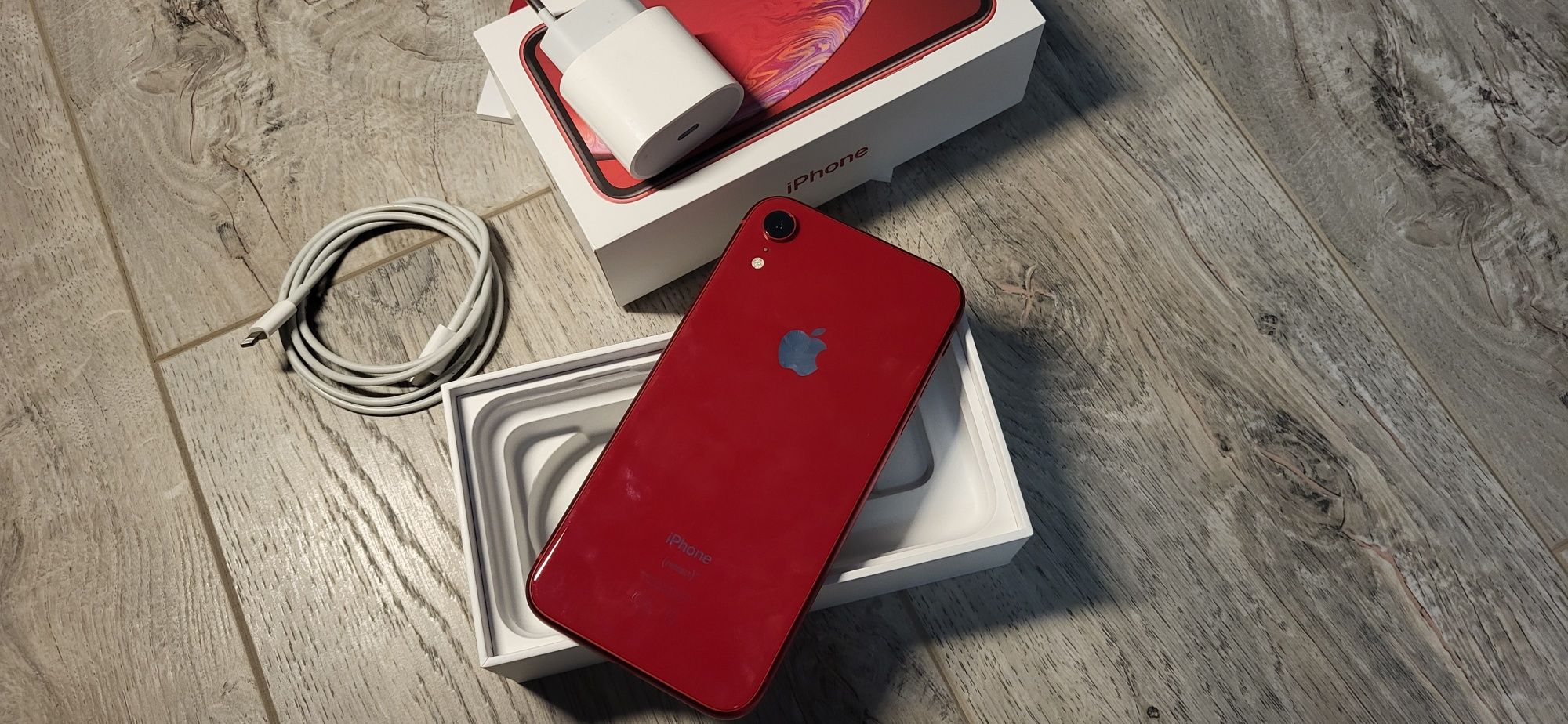 Продам IPhone Xr Red 64 Gb