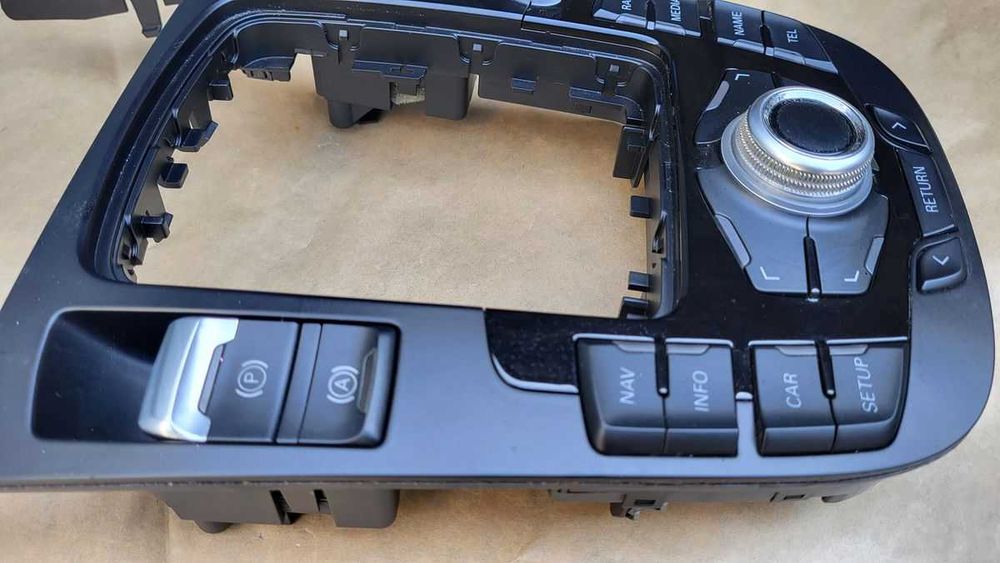 AUDI  A4 B8 , A5 8T , Q5 panel sterowania MMI .