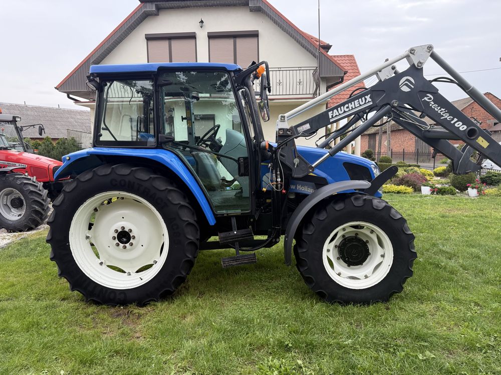 New Holland T5050 Ładowacz czołowy Faucheux