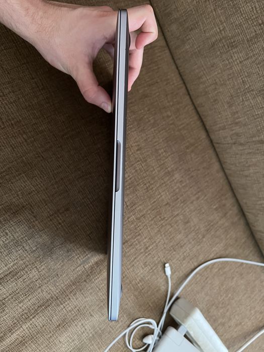 MacBook Pro куплений 2022 (2020) M1, 8/256, 13’