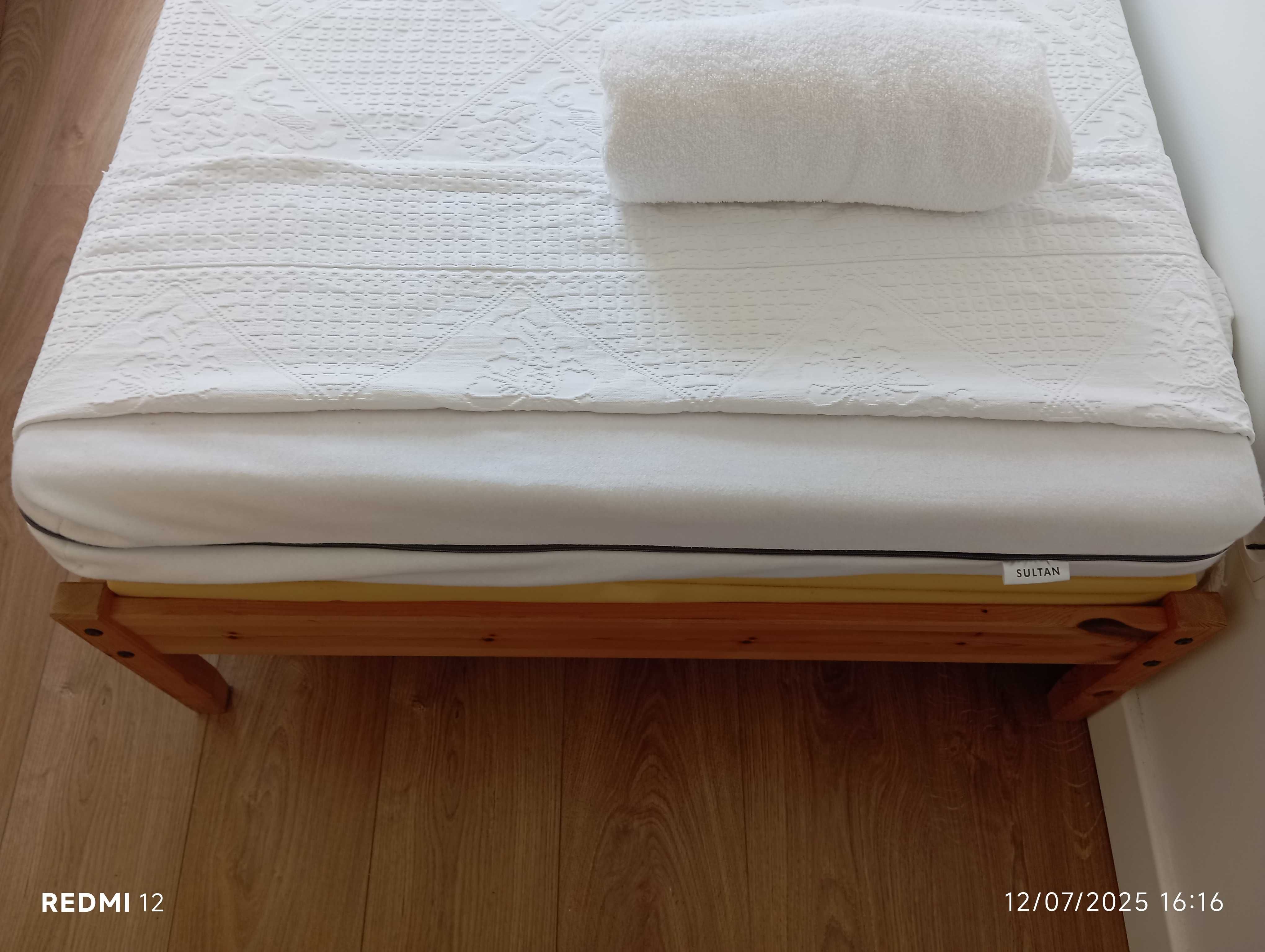 Camas IKEA + colchões 90x200