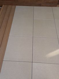 Płyty Vestone Musso kolor ochra wymiar 60x60 grubość 4cm. Ok 100sztuk