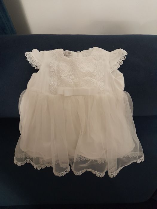 Sprzedam sukienkie do chrztu