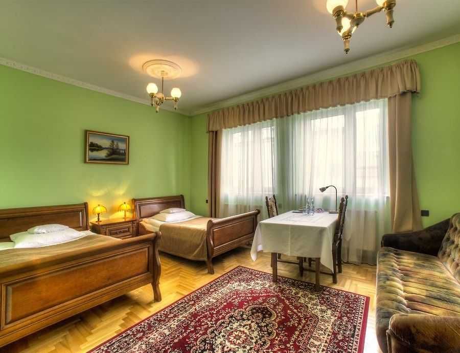 Pokoje / Apartamenty / Wynajem dla grup / Sanok / Centum miasta