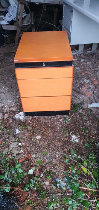 gaveteiros para secretárias