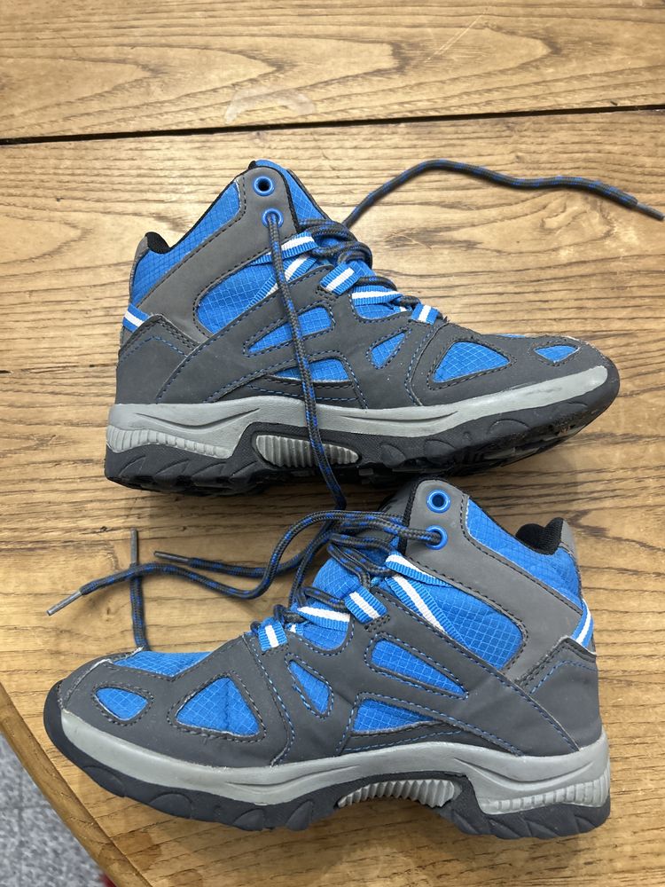 Botas 32 prova de agua montanha azuis