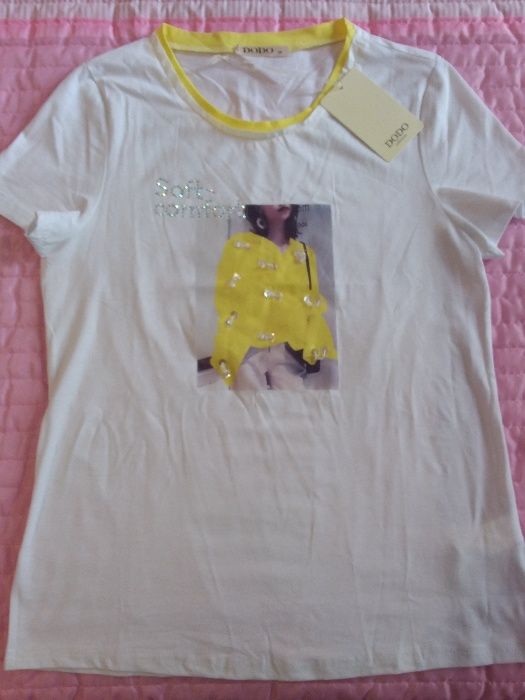 T-shirt com desenho amarelo