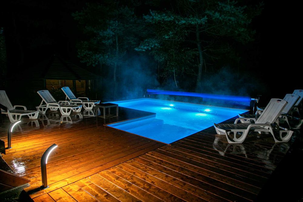 Domek RYSIÓWKA w lesie KASZUBY prywatny BASEN sauna BANIA zapraszamy