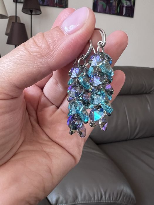 Srebrne kolczyki z niebieskimi kryształkami swarovskiego