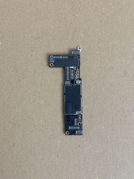 Плата iPhone 15 128 Gb + фронтальная камера с Face iD на iCloud