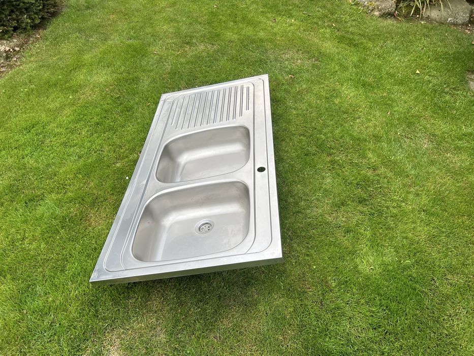 Zlewozmywak dwukomorowy z ociekaczem