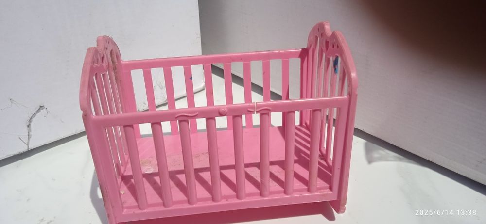 Łóżeczko dla lalki barbie