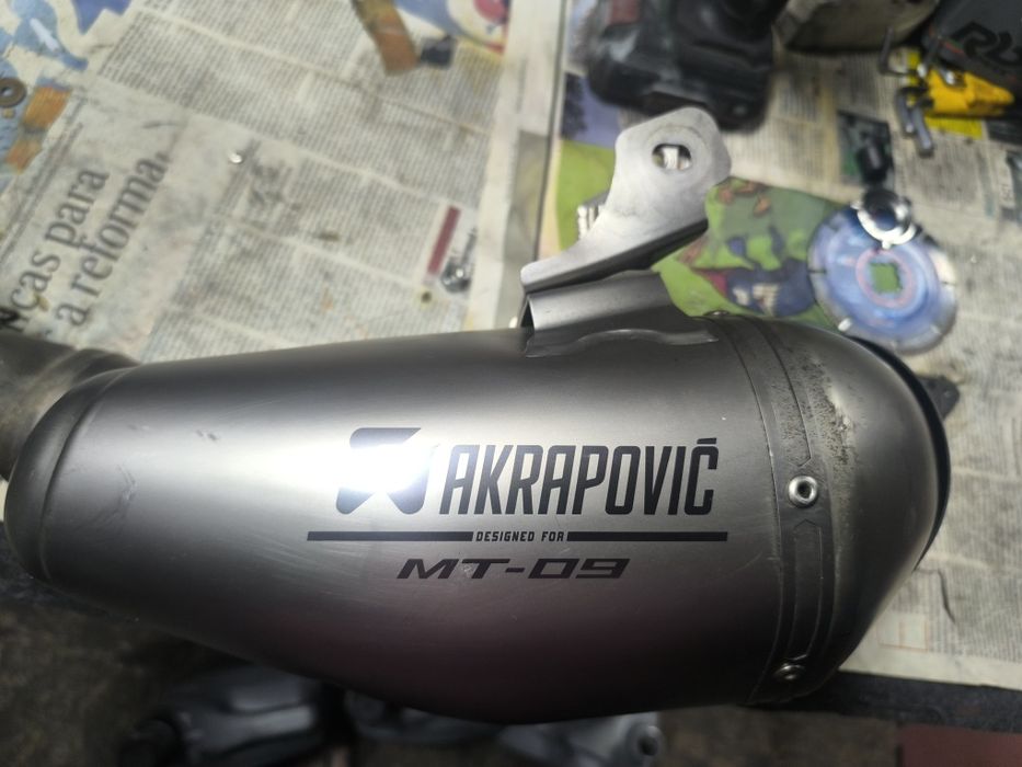 Escapamento akrapovic mt 09