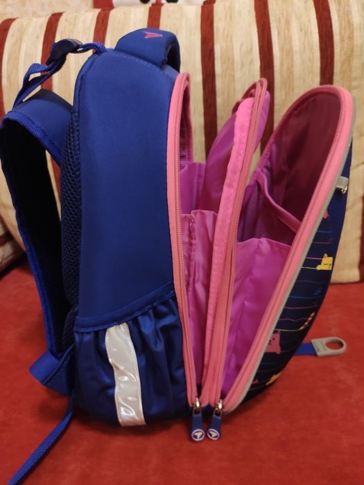 Рюкзак школьный каркасный YES H-28 Cats (558040) б/у