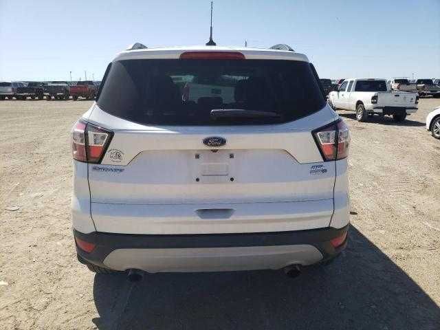 2018 року Ford Escape Sel