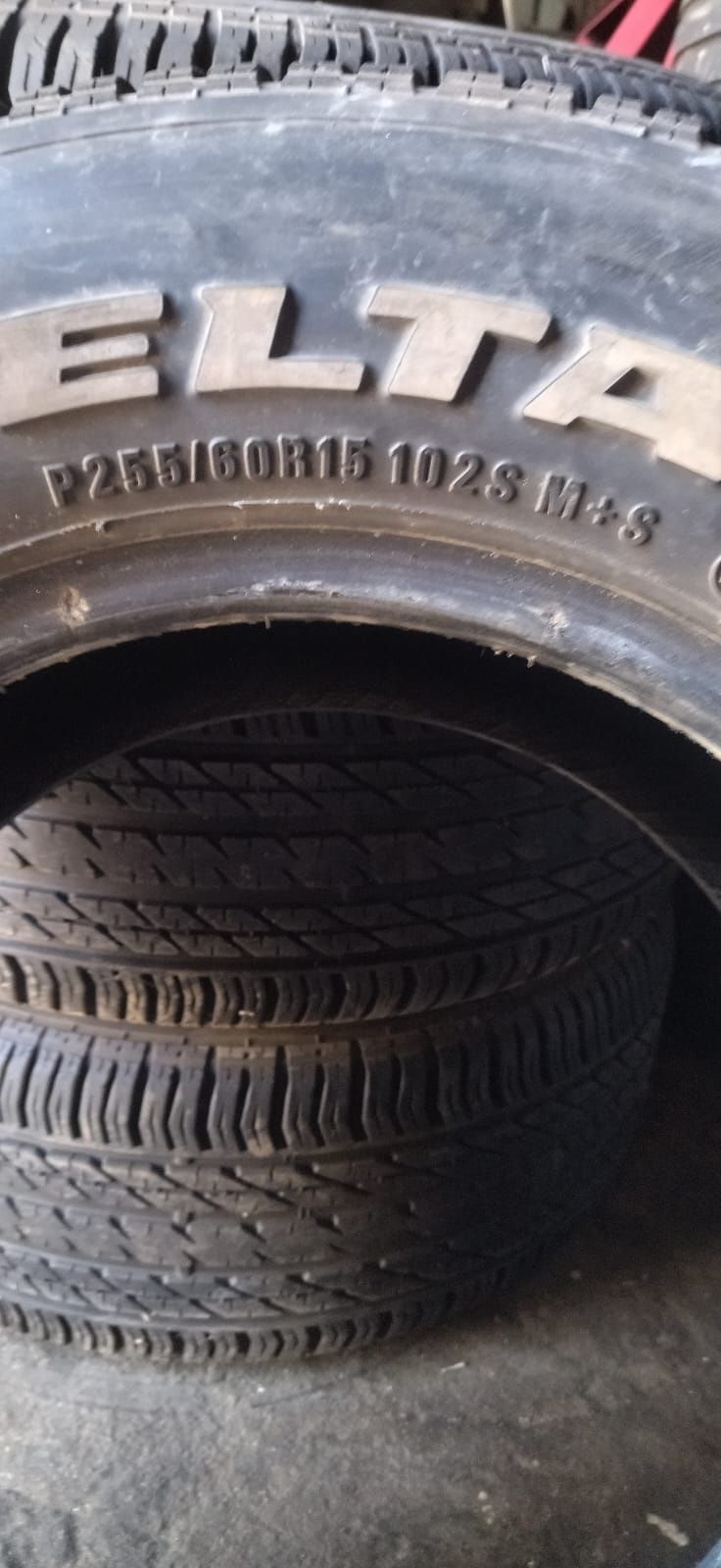 4 Pneus  255/60/15
