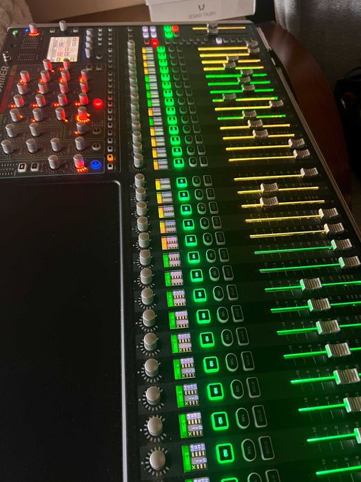 Mikser cyfra Soundcraft Si Performer 3 + cat.5 50m + Stagebox32 72/28