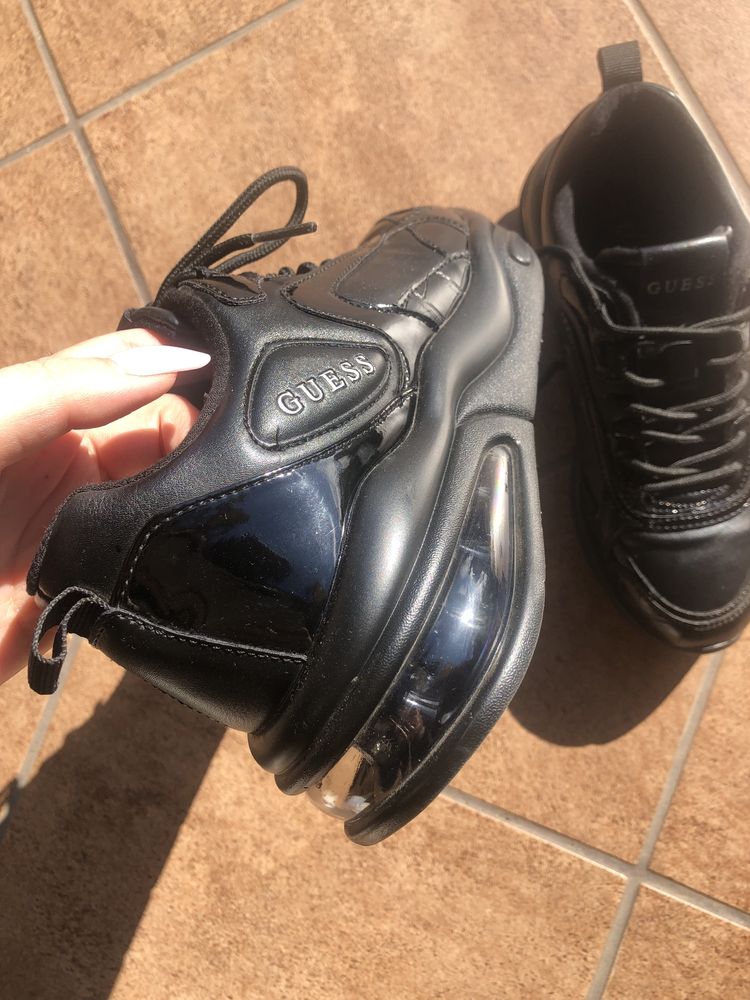 Sneakersy czarne Guess oryginalne 38