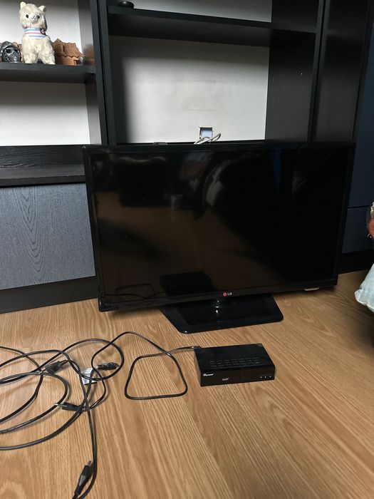Telewizor LG i dekoder do telewizji n