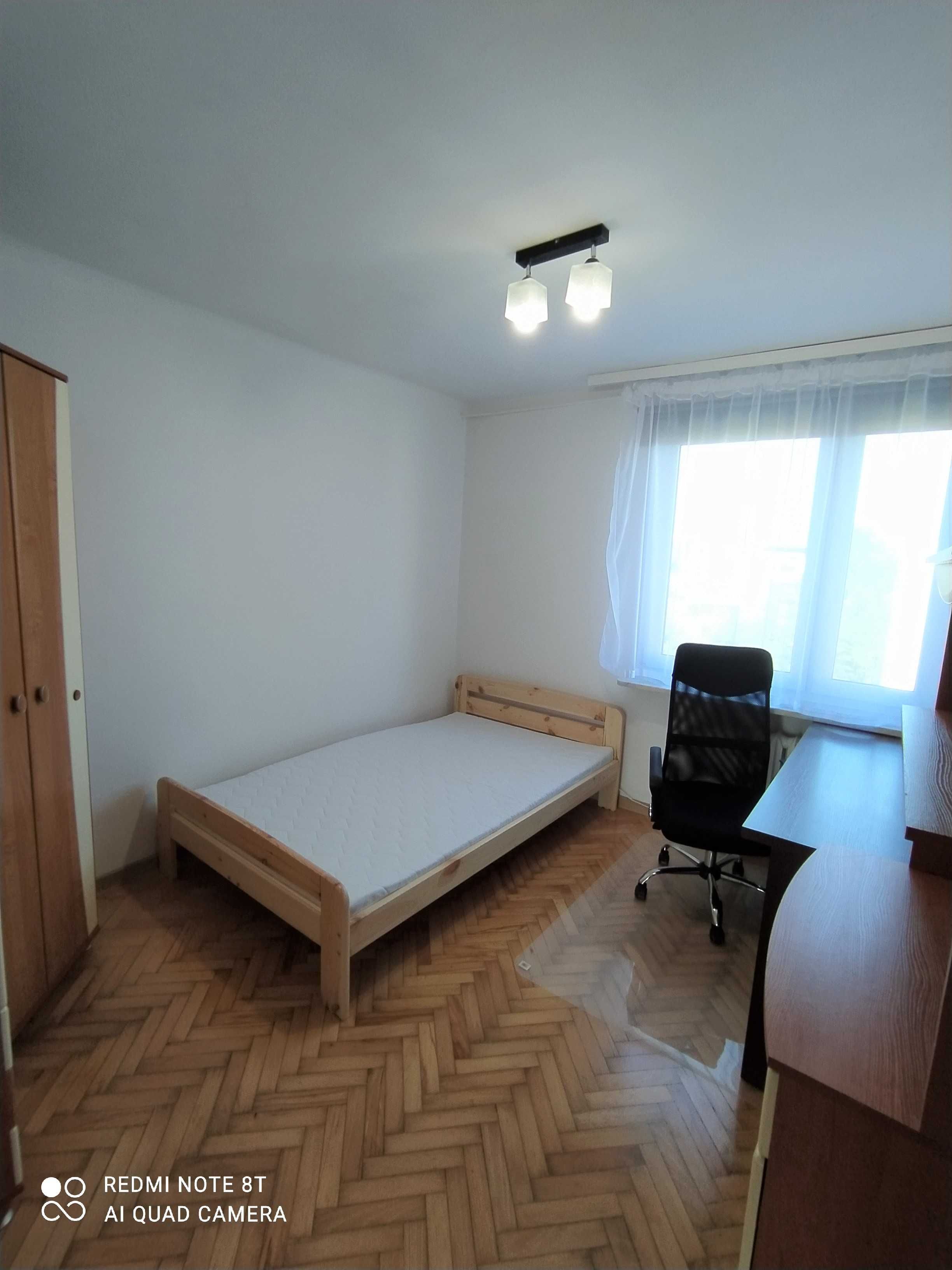 Pokój dla studenta w 3 pokojowym  KSM ul. Śląska 34 akademik obok