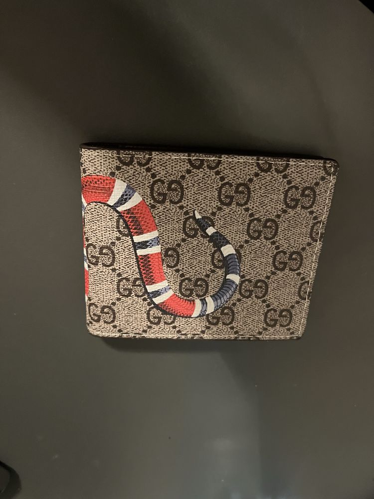 Bezowy portfel gucci w monogram nowy