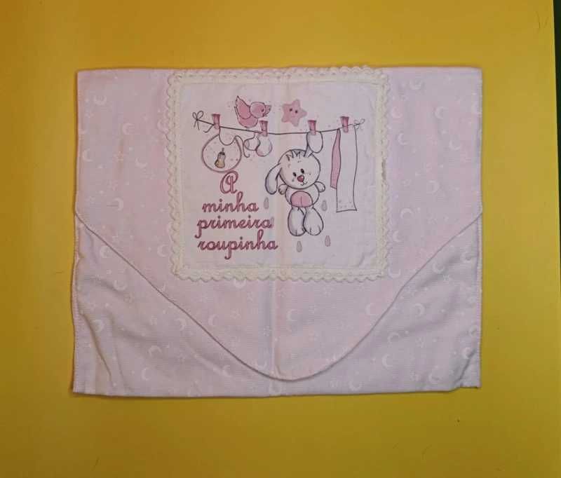 Saco tecido para 1ª roupa do bébé