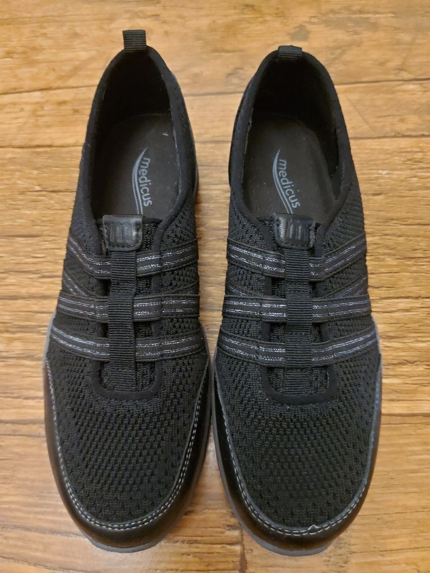 Buty czarne medicus 4,5 nowe