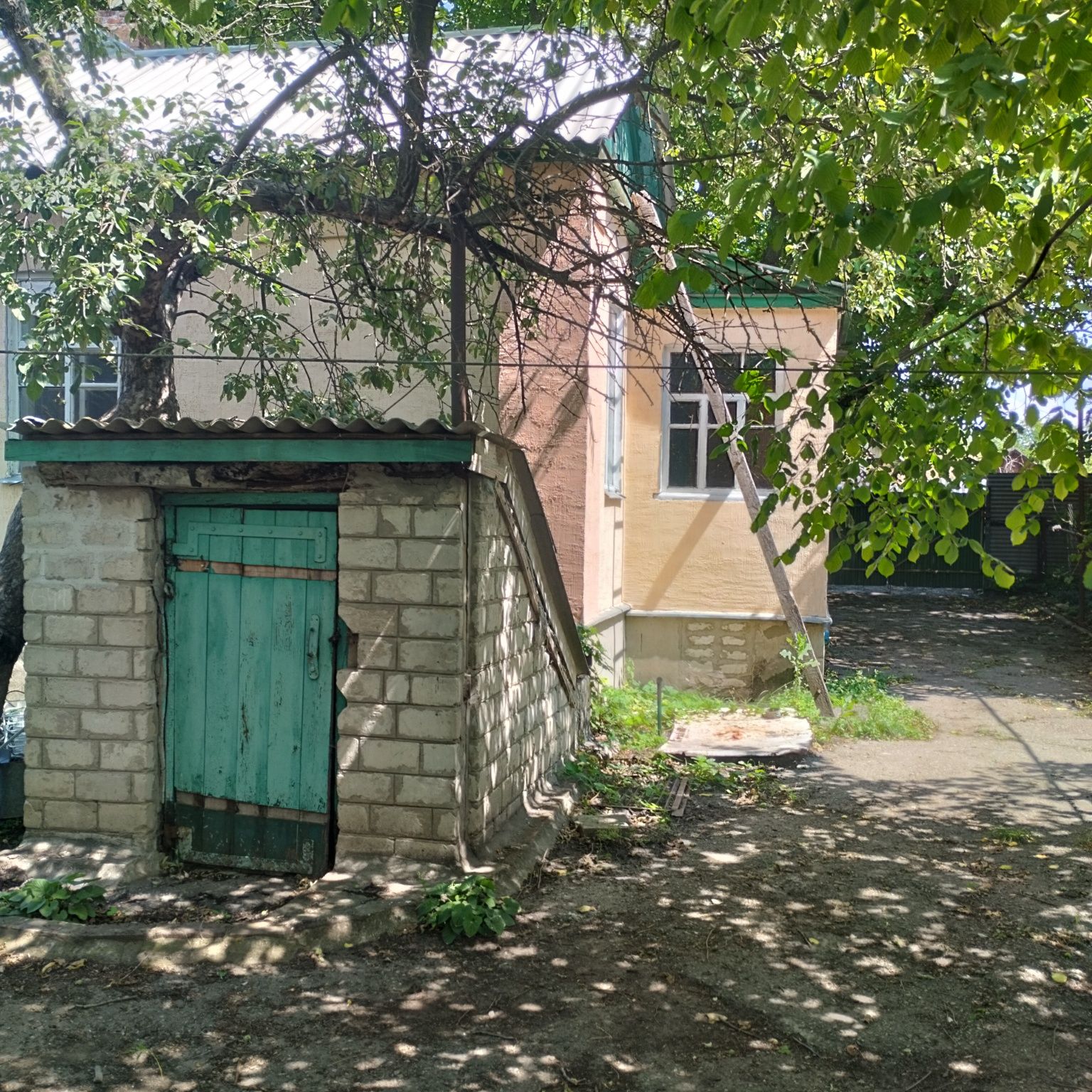 Продам дом на верхнем поселке возможно за сертификат