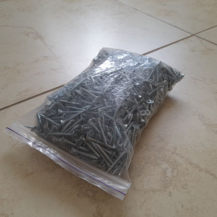 Продам мебельную фурнитуру