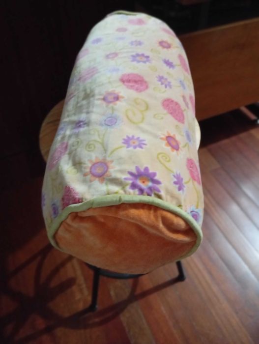 Almofadas chouriço ikea