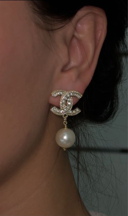 Kolczyki chanel z perelkami