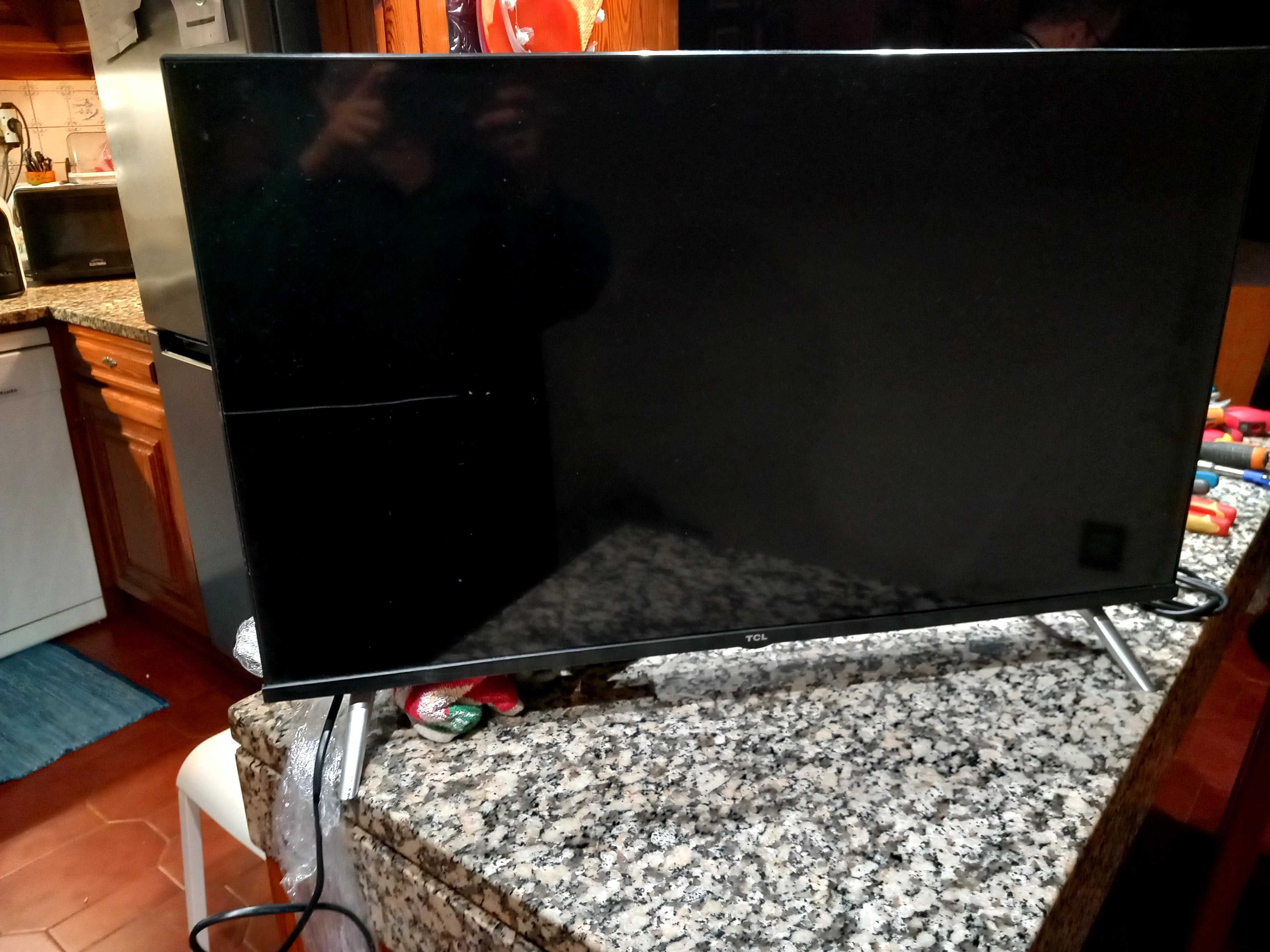 T.v tlc com ecra queimado