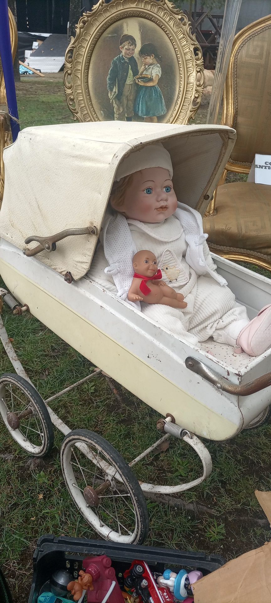 Carrinho de bebé vintage para decoração