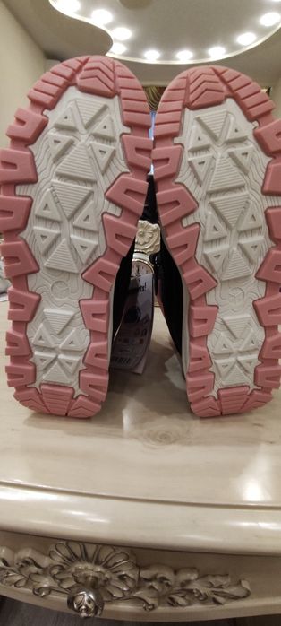 Взуття для дівчинки