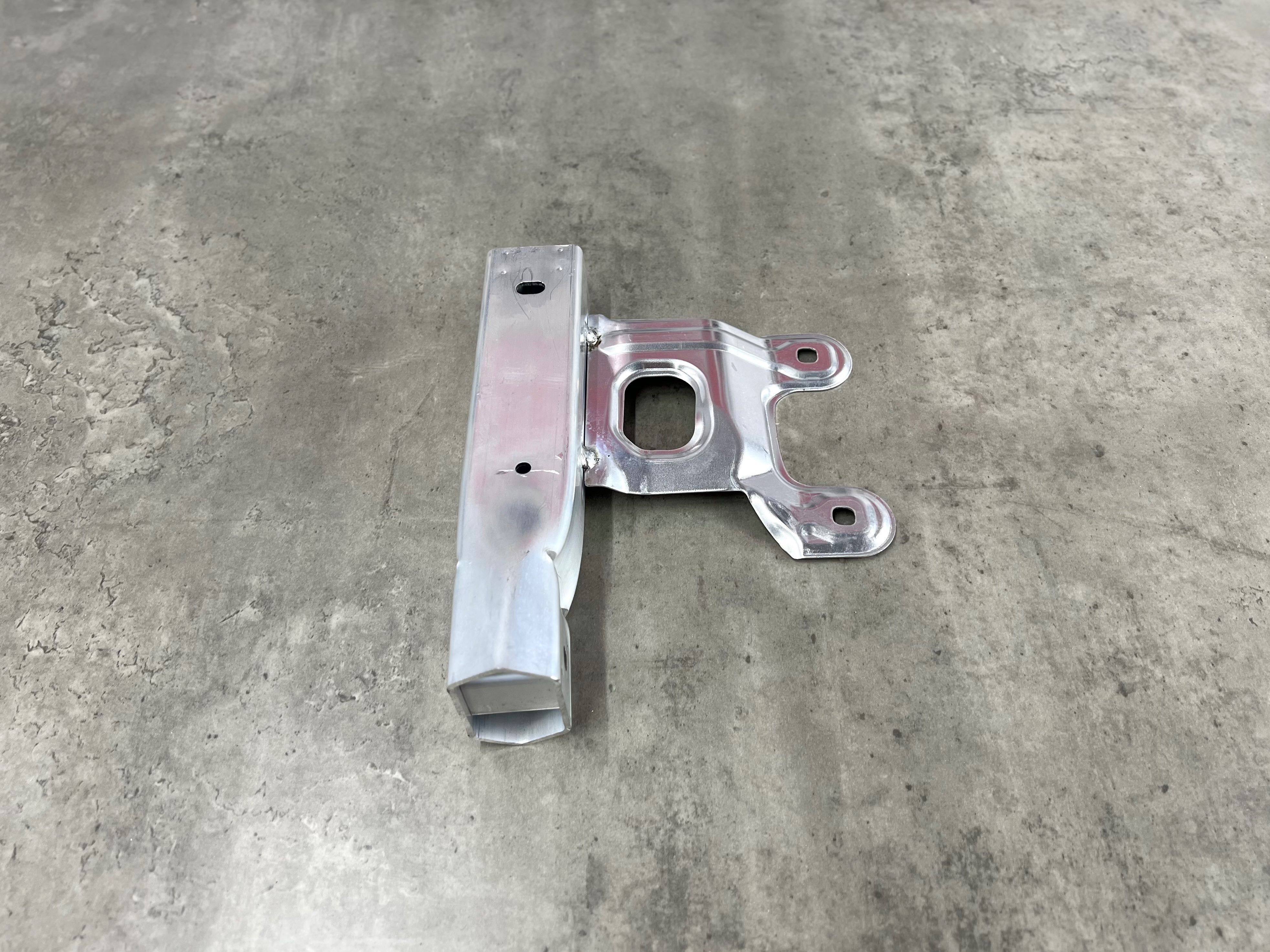 Кронштейн бампера  M Paket  BMW 1 / 2 / 3 / 3GT / 4