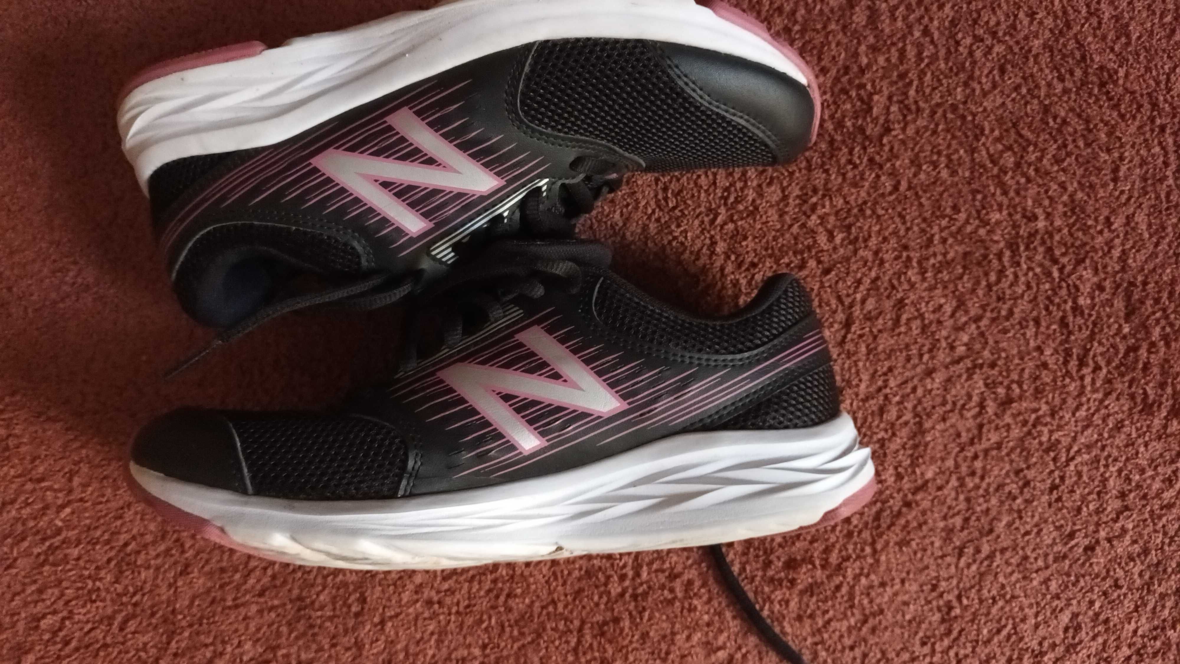 Ténis new balance como novos