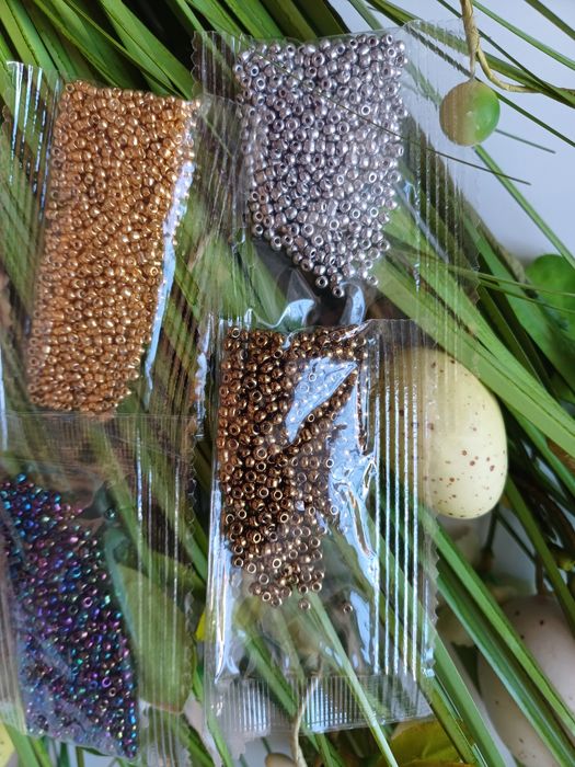 Złote, srebrne, grafitowe koraliki do robienia bransoletek