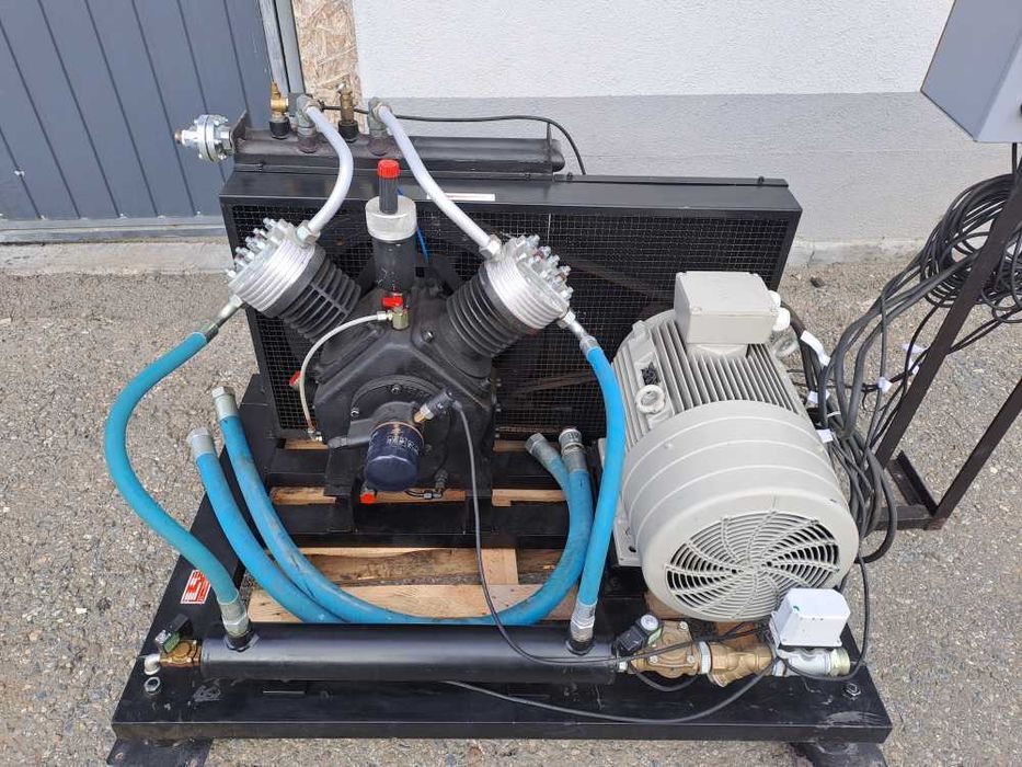 Kompresor doprężacz booster AIRPOL 22kW 40 bar 300 m3/h Przebieg 662 h