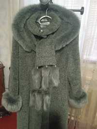 Зимние пальто с натуральным мехом песец размер 50-52