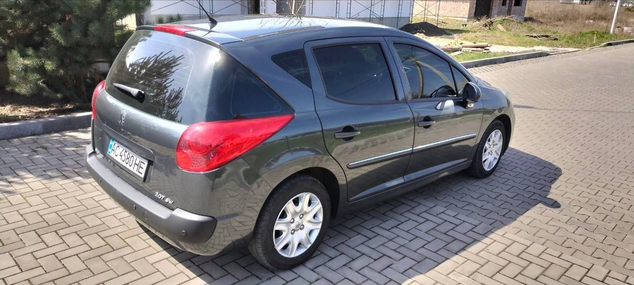 Продам авто Пежо 207 sw