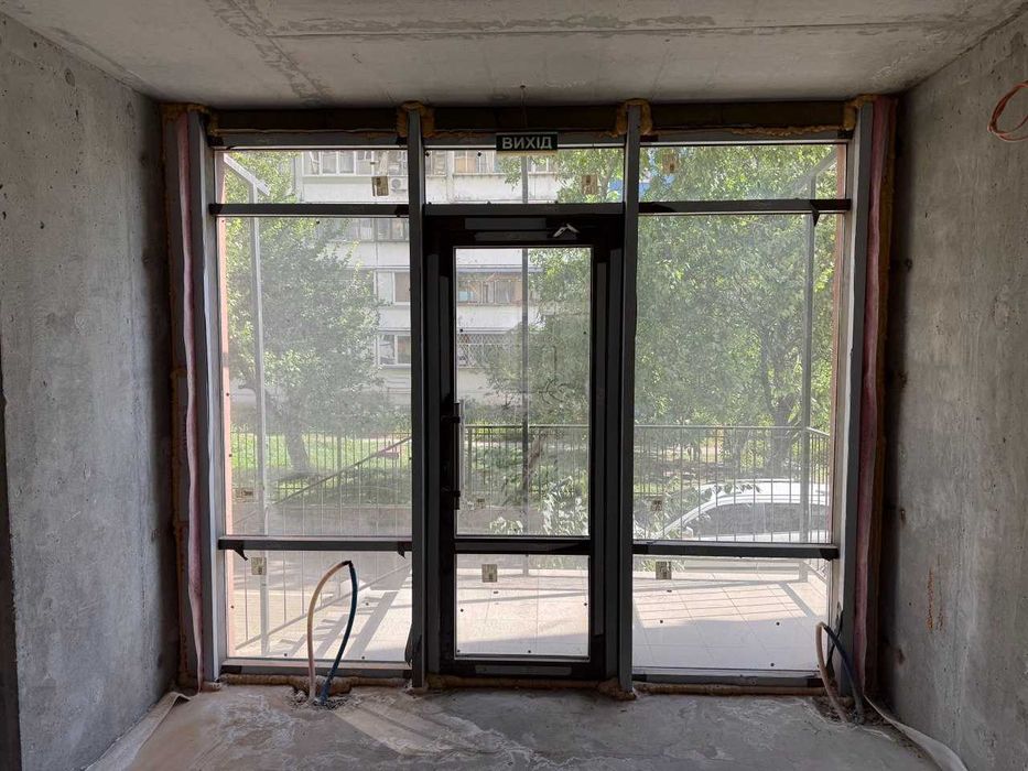 Продам комерційне приміщення 210м2 ЖК Палладіум якісна локація Бровари