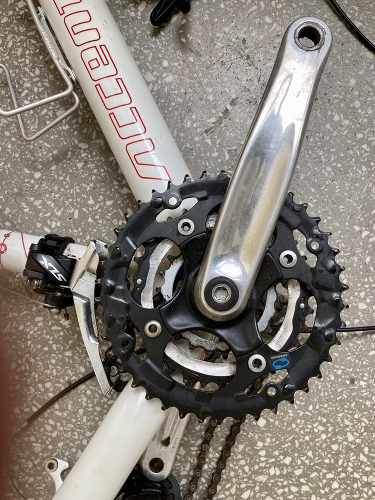 Rama Accent  z osprzętem Shimano