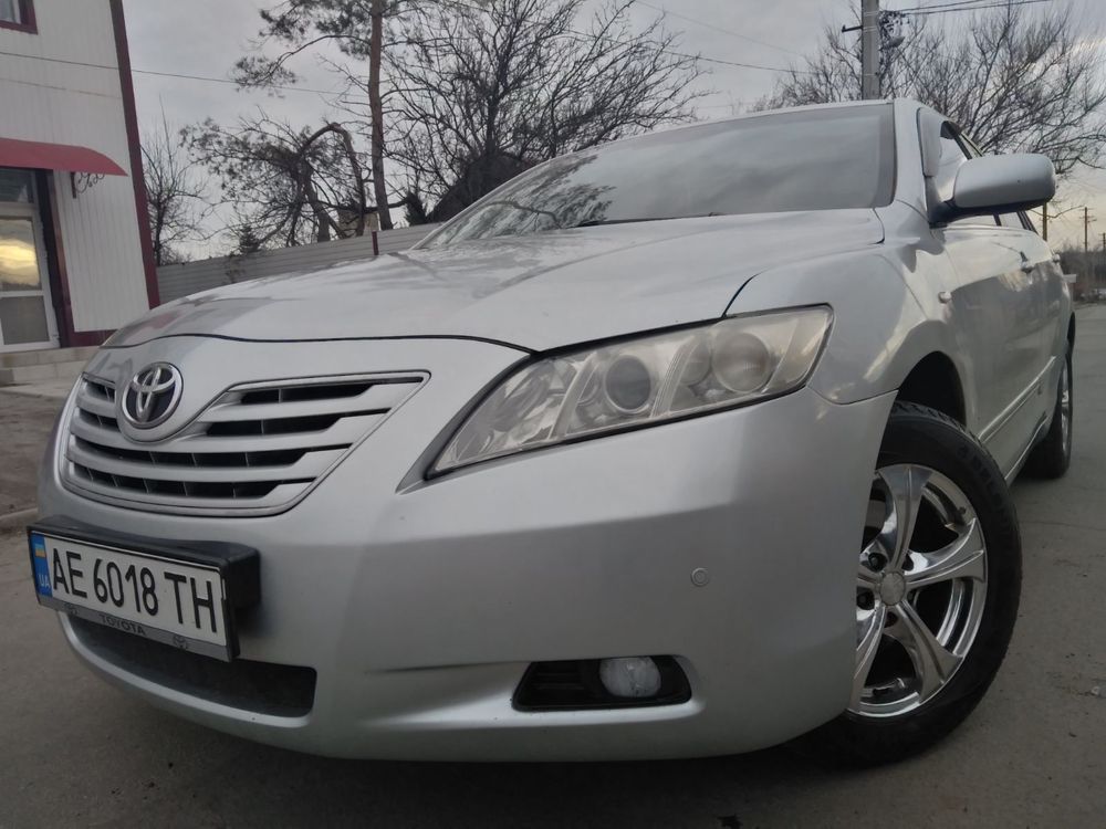 Продам Toyota Camry