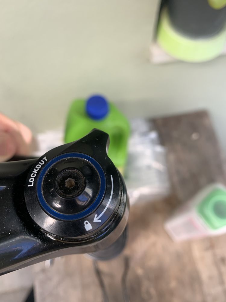 Suspensão 29 rockshox. Xc 30