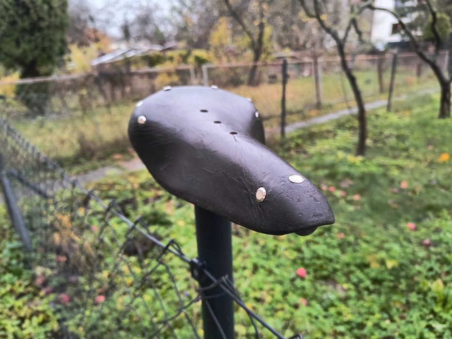 Siodełko sygnowane ZZR do Jaguar/Huragan